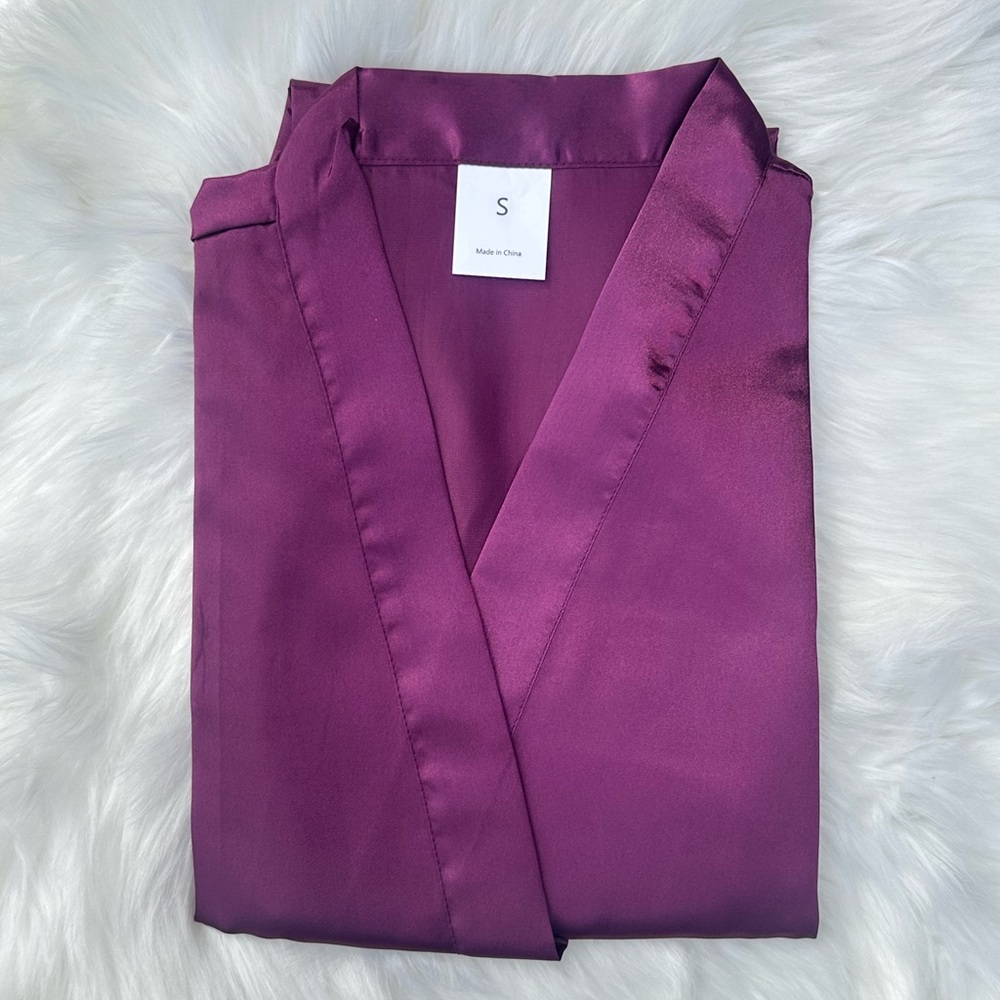 NEW Macy’s Satin Robe - Picture 3 of 6